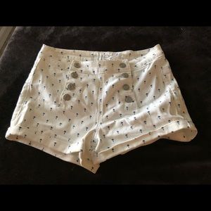 RUE 21 Size 3/4 Palm Tree Print white shorts